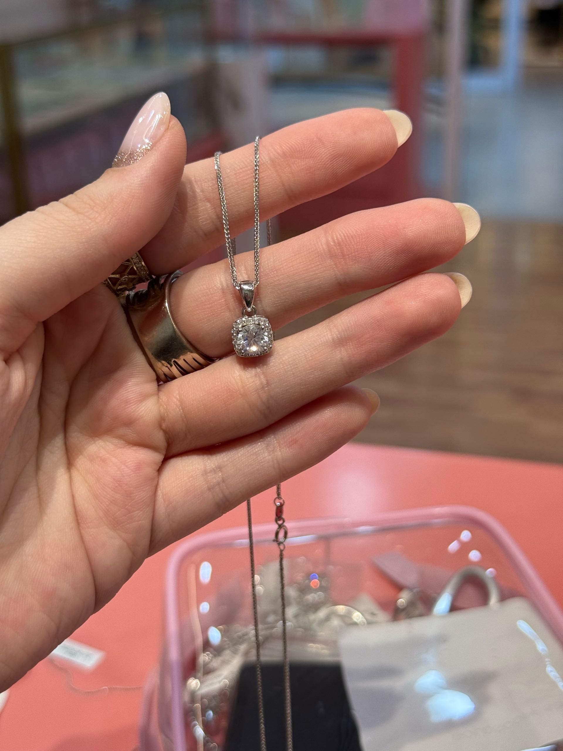 подвеска  ц182